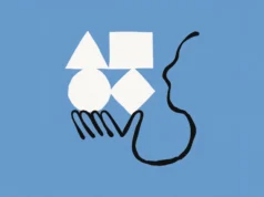 Anthropic presenta vectores de personalidad para controlar rasgos de carácter en modelos de IA Ilustración minimalista sobre fondo azul que muestra una silueta de perfil humano observando una mano que sostiene varias figuras geométricas blancas (círculo, triángulo, cuadrado y rombo), simbolizando el procesamiento cognitivo o la interpretación de conceptos abstractos.