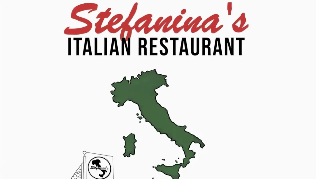 Ilustración de un restaurante italiano llamado “Stefanina’s Italian Restaurant”. En la parte superior se muestra un mapa de Italia en color verde, y debajo una línea artística del exterior del local con una bandera estadounidense, el cartel del restaurante y detalles arquitectónicos simples. La imagen combina elementos culturales italianos y estadounidenses.