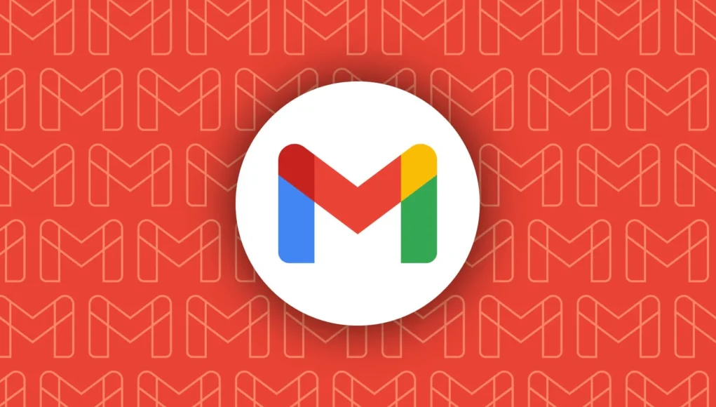Logo de Gmail en el centro dentro de un círculo blanco, sobre un fondo rojo con un patrón repetido de la letra M estilizada.