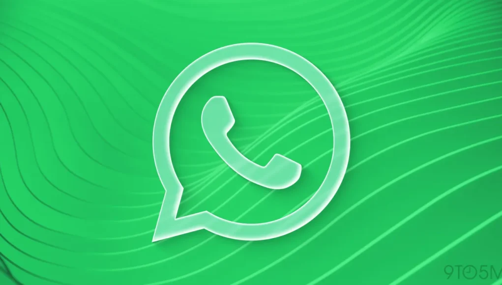 Logotipo de WhatsApp en estilo translúcido sobre un fondo verde con líneas curvas abstractas.